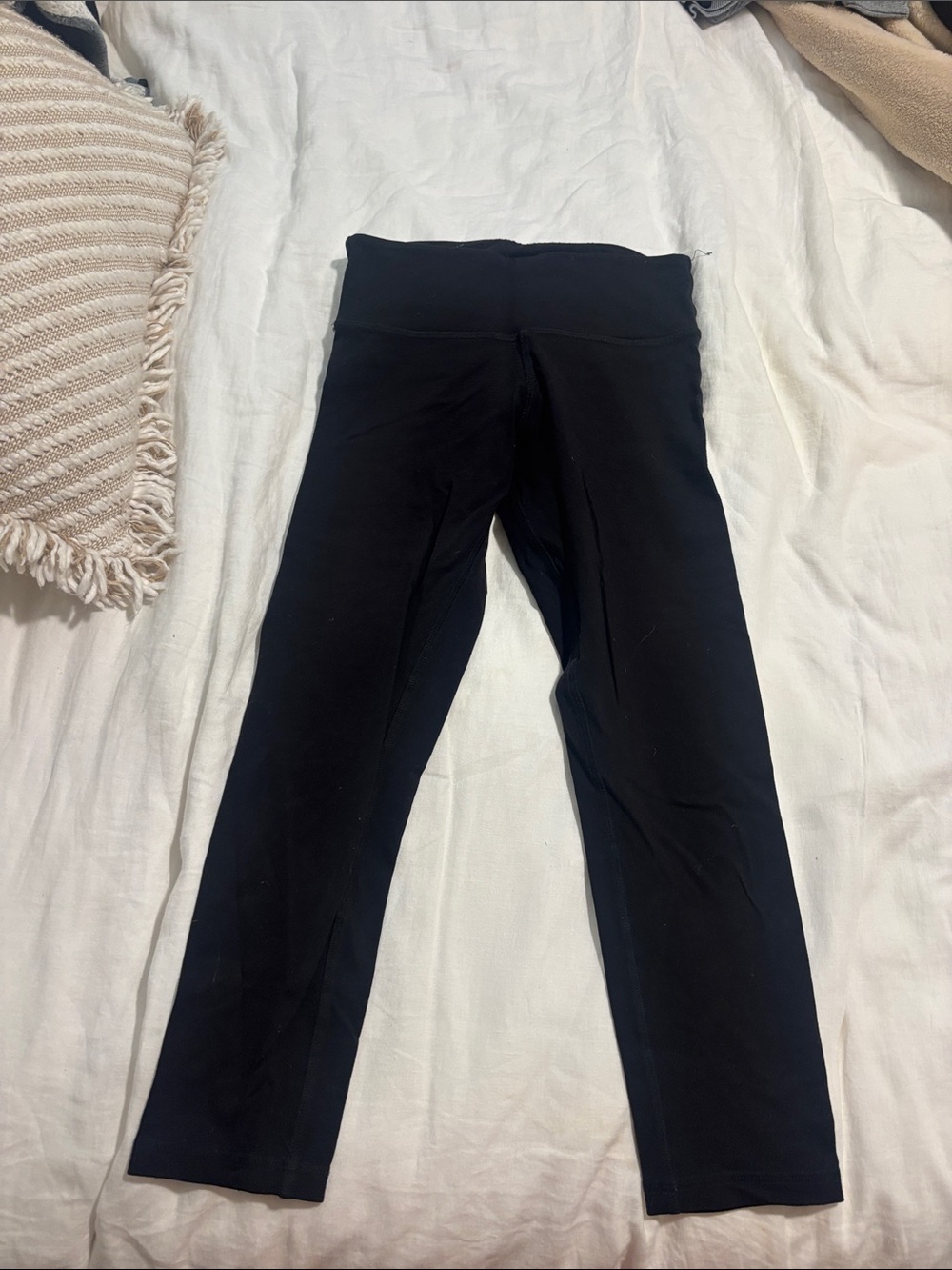 Small black spandex leggings